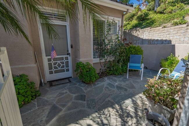 Building Photo - COMING SOON! Beautiful 3-Bedroom Corner-Lot Condo in the Palisades of Stevenson Ranch!