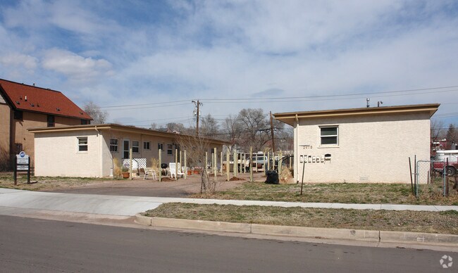 Building Photo - 2416-2418 W Vermijo Ave