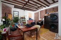 Building Photo - 5 bedroom in Flushing NY 11385