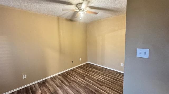 Building Photo - 2301 Balsam Dr