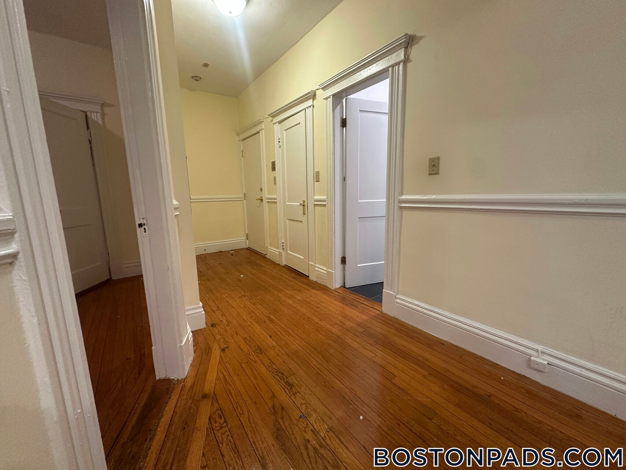 Building Photo - 40 Queensberry St