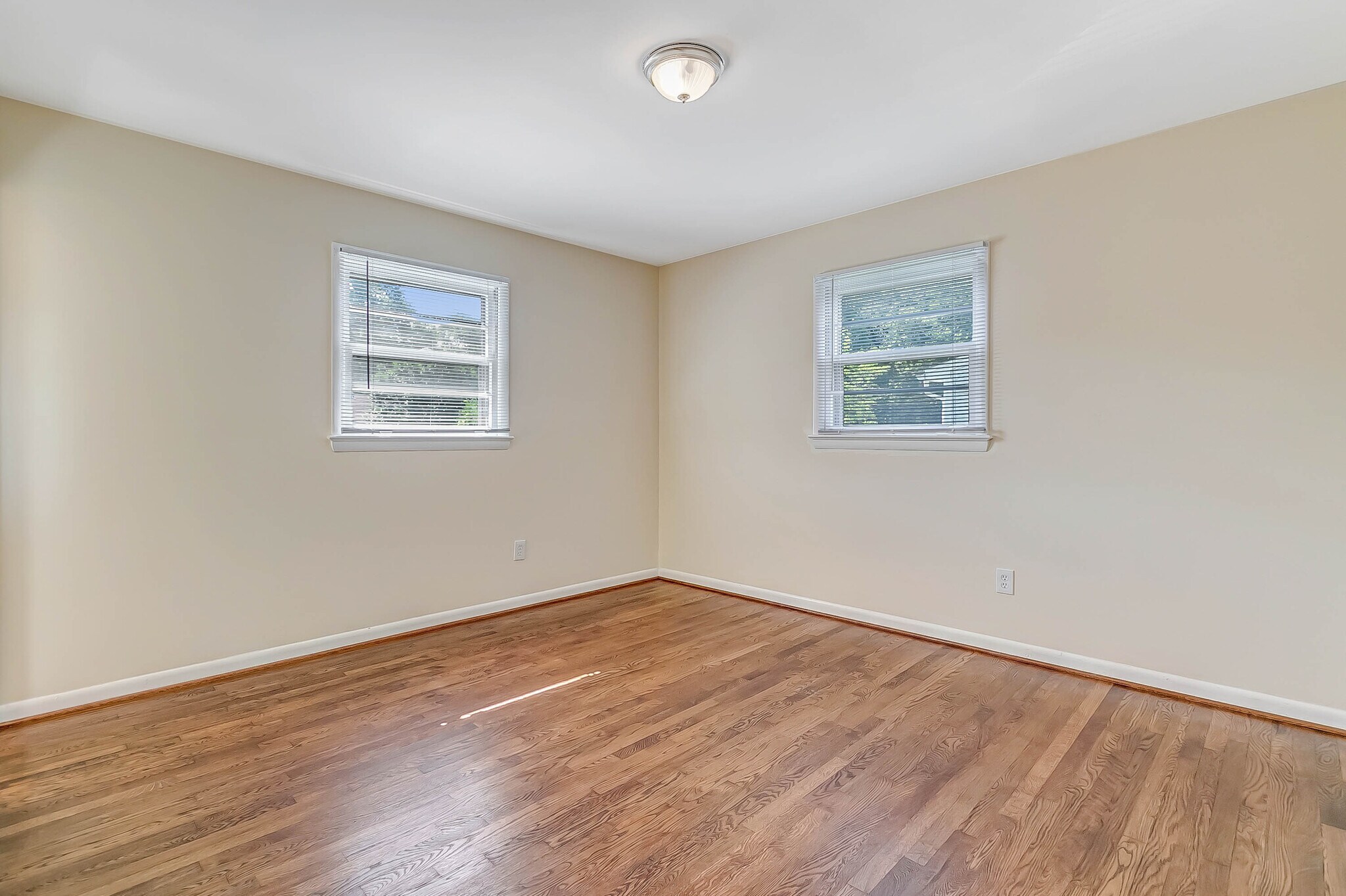 Building Photo - 8808 Patricia Ct