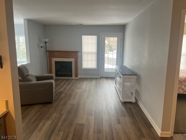 Building Photo - 263 Old Farm Dr