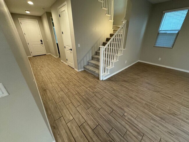 Building Photo - 4 Bedroom - 3 Bath  Home - 2668 Sq. Ft. - Eastmark Inspirian III - Mesa