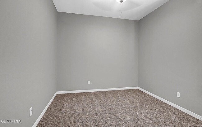 Building Photo - 14717 Pebble Hills Blvd