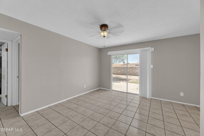 Building Photo - 228 Caribe Cir