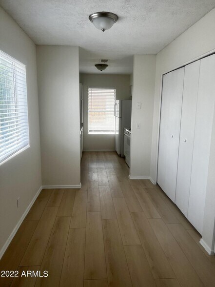 Building Photo - 6641 W Ocotillo Rd