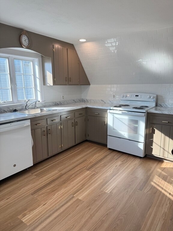 Building Photo - 60 Redington St