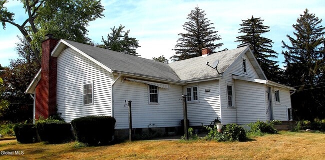 Building Photo - 2415 W Old State Rd