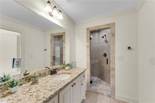 Building Photo - 5861 Yoshino Cherry Ln NE