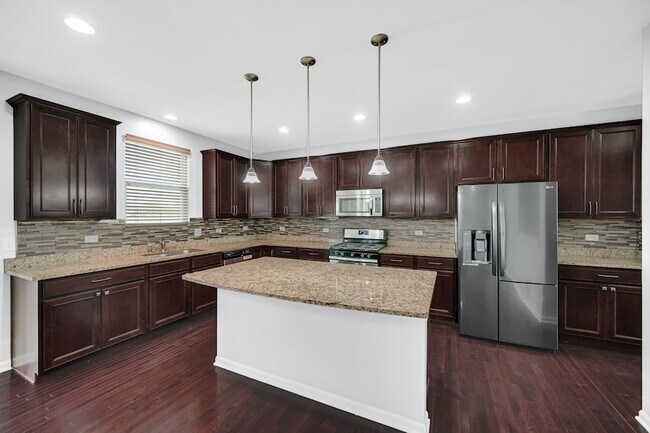 Building Photo - 4323 Fraser Cir