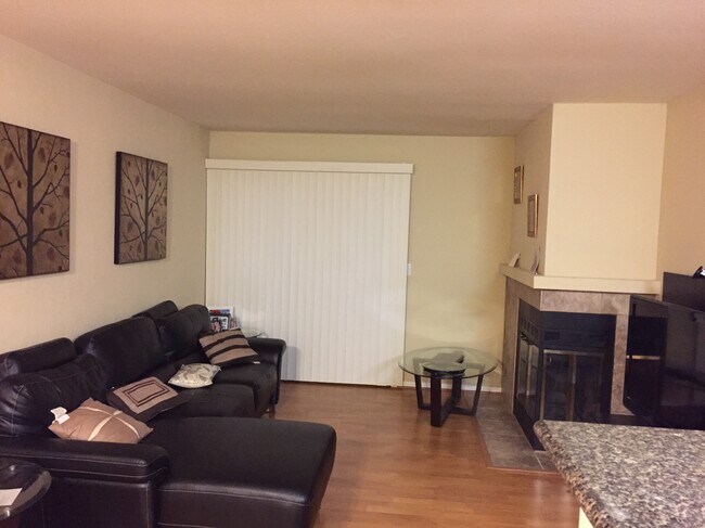 Building Photo - 3715 Tallyho Dr