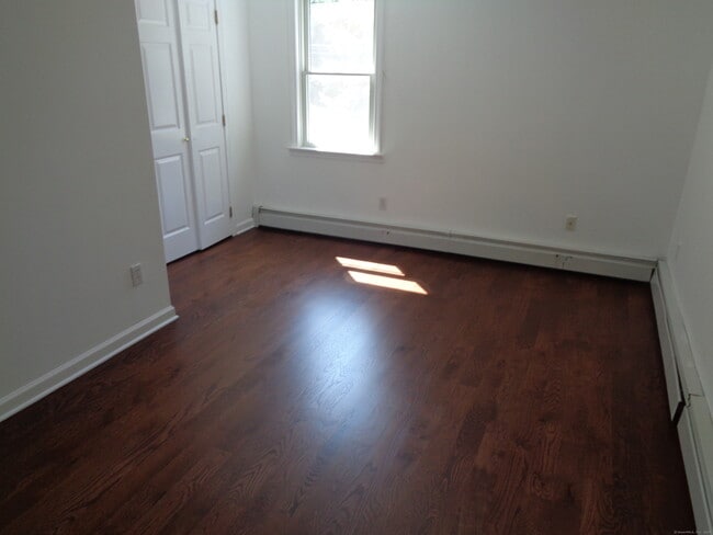 Building Photo - 531 Hollow Tree Ridge Rd
