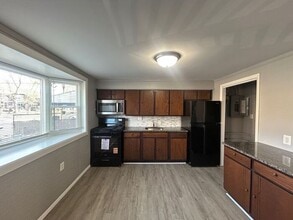 Building Photo - 2 Bedroom Townhome County Halethorpe