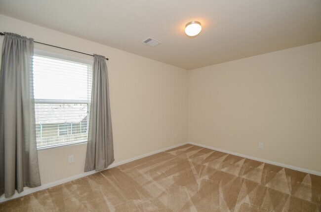 Building Photo - 14935 Vinegrove Falls Ct