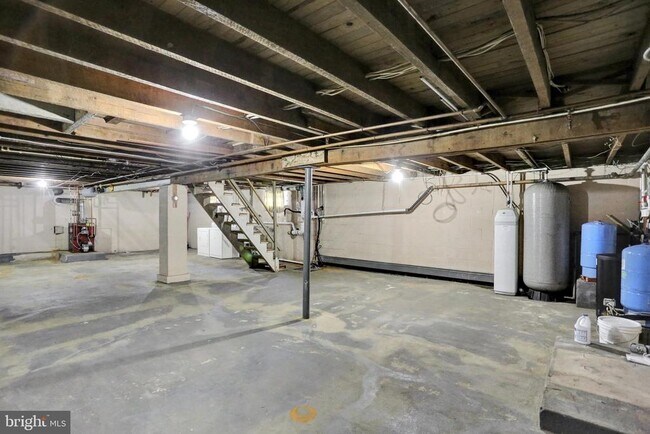 Building Photo - 36 Antietam Rd