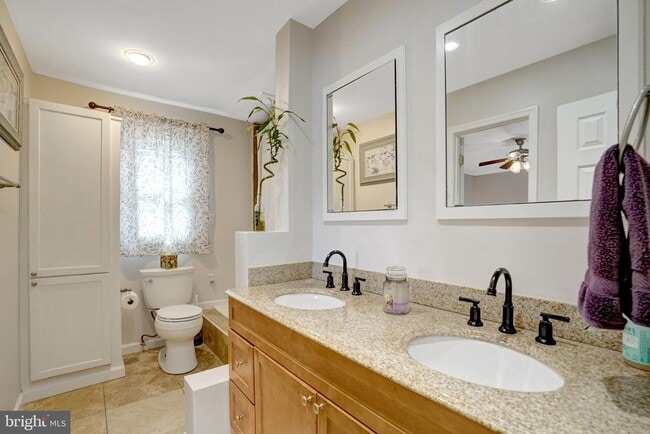 Building Photo - 6510 Carriage Dr