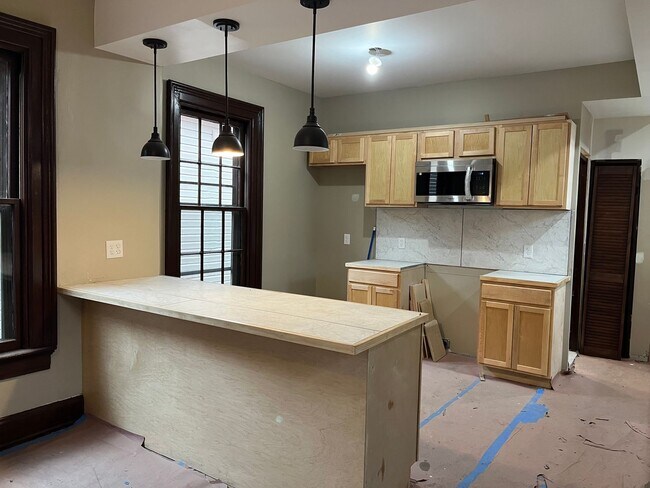 Building Photo - 1927 Scott St