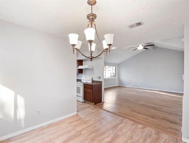 Building Photo - 17135 Quail Park Dr