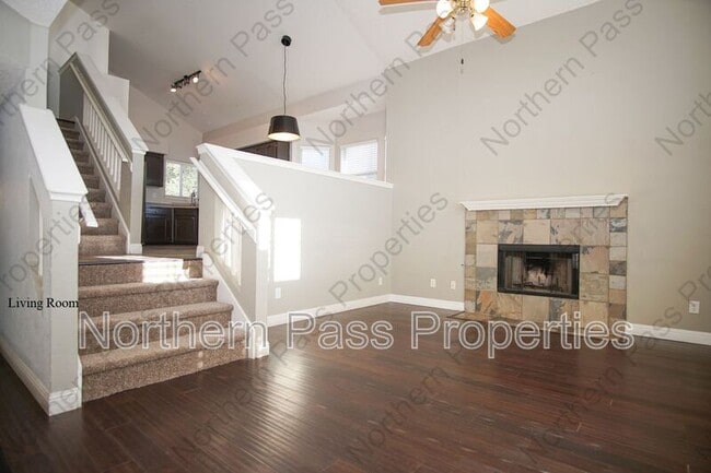 Building Photo - 1516 Cherokee Ridge Dr