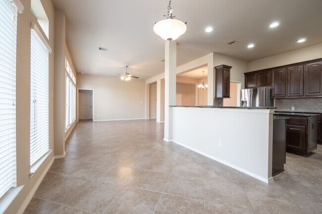 Building Photo - 5211 Belvedere Dr