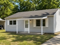 Building Photo - 2013 Greendale Dr