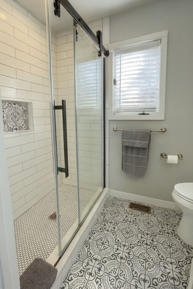 Building Photo - 152 Barksdale Ln