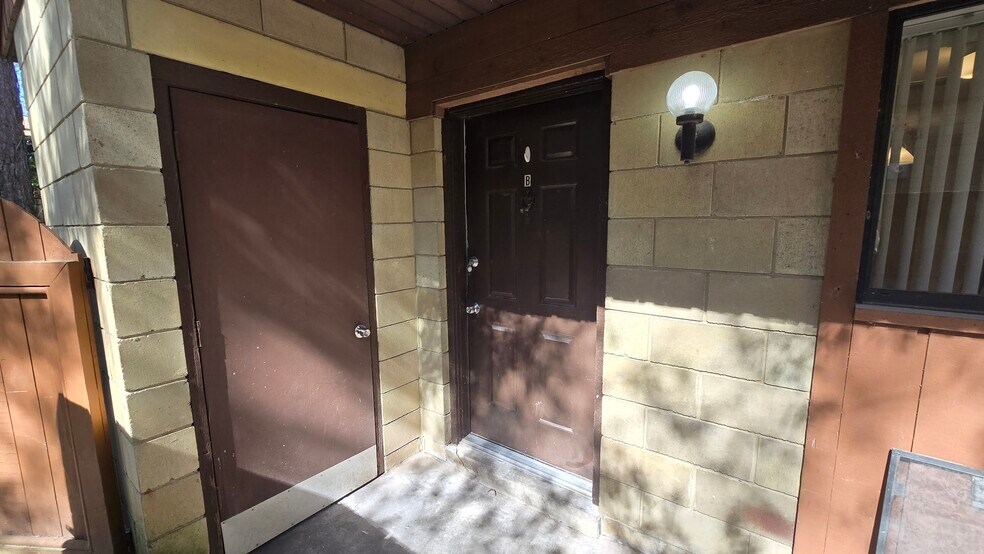 Storage closet to left of front door. - 4226 SW 69th Ter