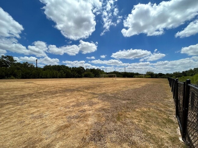 Building Photo - *COMING SOON* AMAZING 3 Bedroom  2 Bath Home w/ Office Room Near Alamo Ranch!