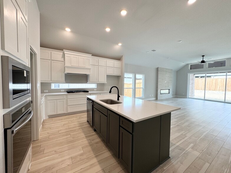 Building Photo - 6113 Tahoe Winds Dr