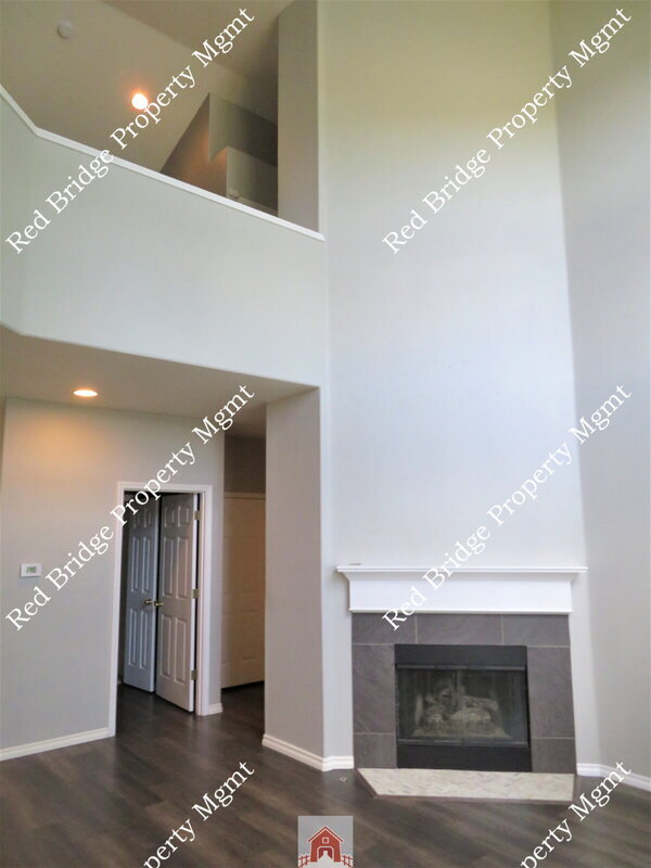 Building Photo - 18385 SW Swanstrom Dr