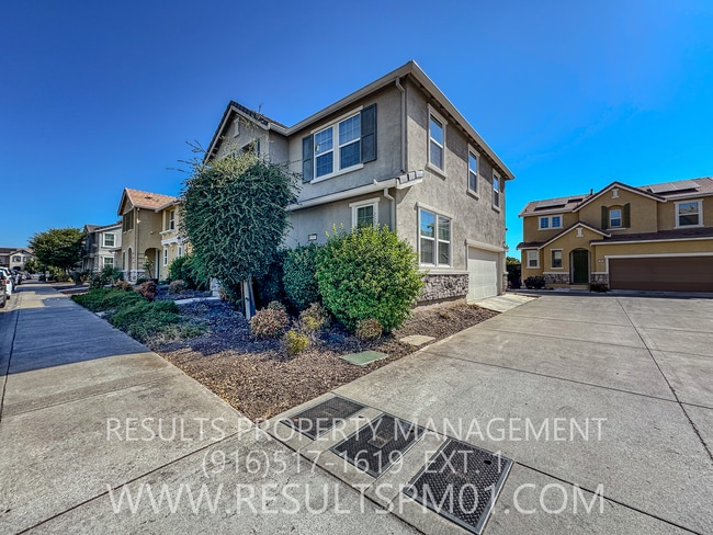 Building Photo - Beautiful Natomas 4 Bedroom Home w Loft