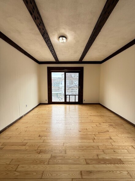 Building Photo - 5 Alcott St