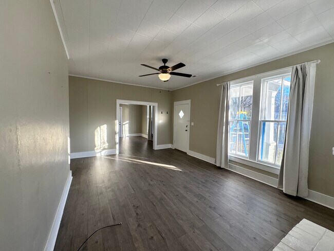 Building Photo - 517 Malone Cir