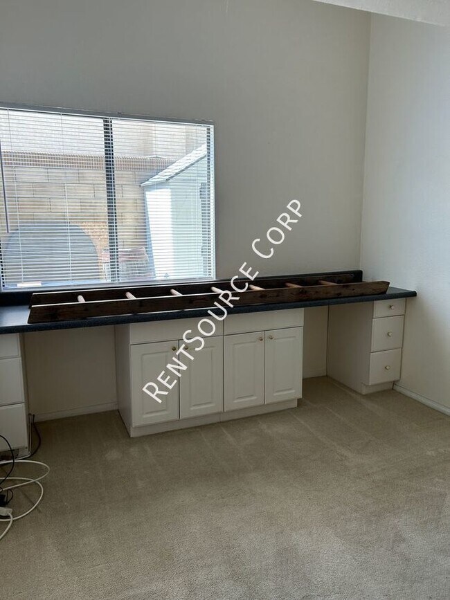 Building Photo - 4663 Cocina Ln