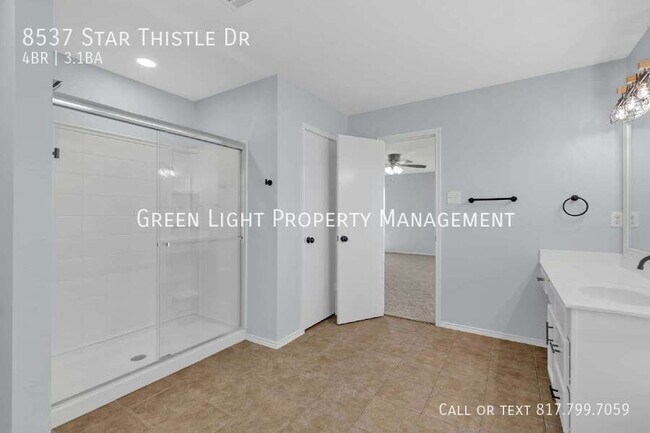 Building Photo - 8537 Star Thistle Dr