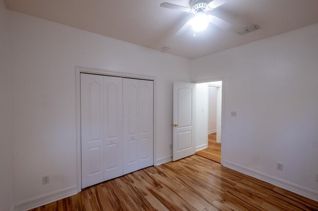 Building Photo - 3510 Gardenview Way