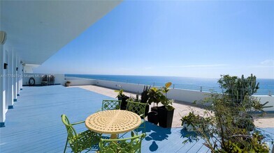 Building Photo - 5151 Collins Ave