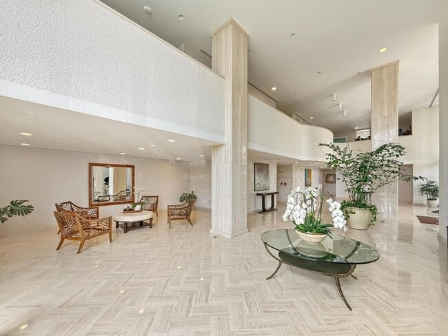 Building Photo - 5080 N Ocean Dr