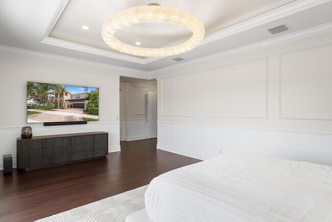 Building Photo - 112 Tulip Tree Ct