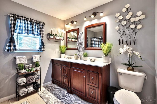 Building Photo - 202 W North St