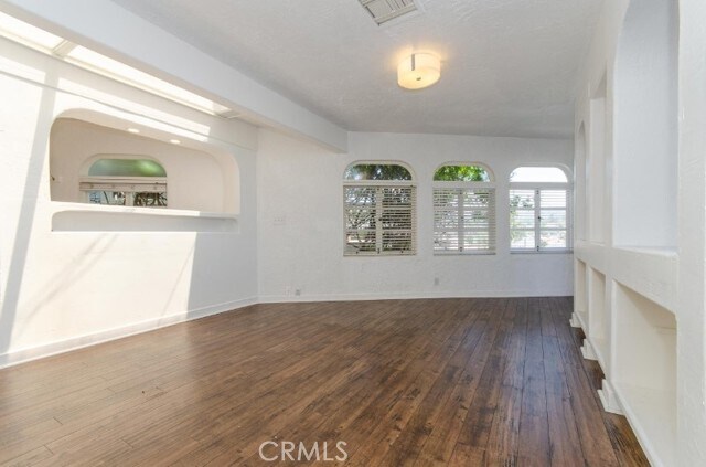 Building Photo - 212 N Coast Hwy