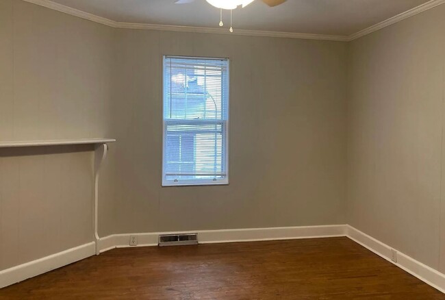 Building Photo - PRE-LEASING for 2025! 3 Bedroom, 1.5 Bath -