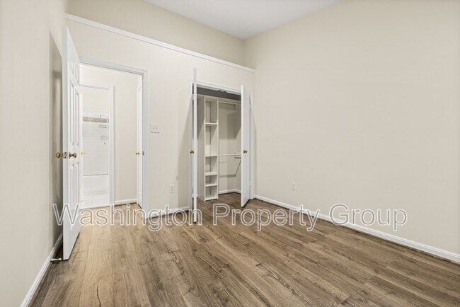 Building Photo - 4267 Fox Lake Dr