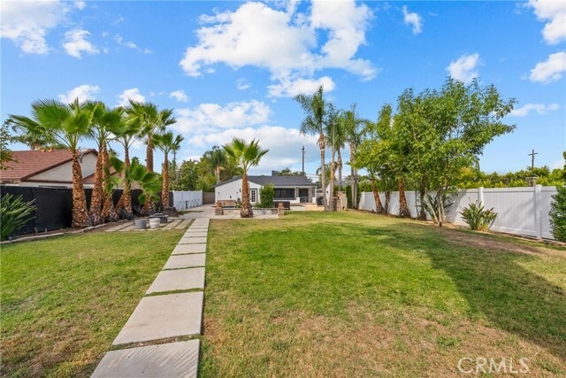 Building Photo - 23036 Burbank Blvd