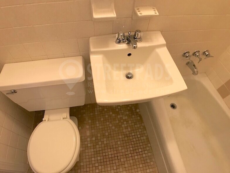 Building Photo - 60 Brighton Ave