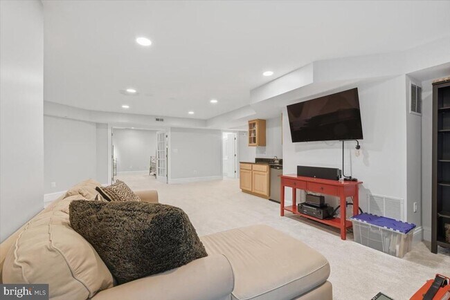 Building Photo - 47791 Macgill Ct