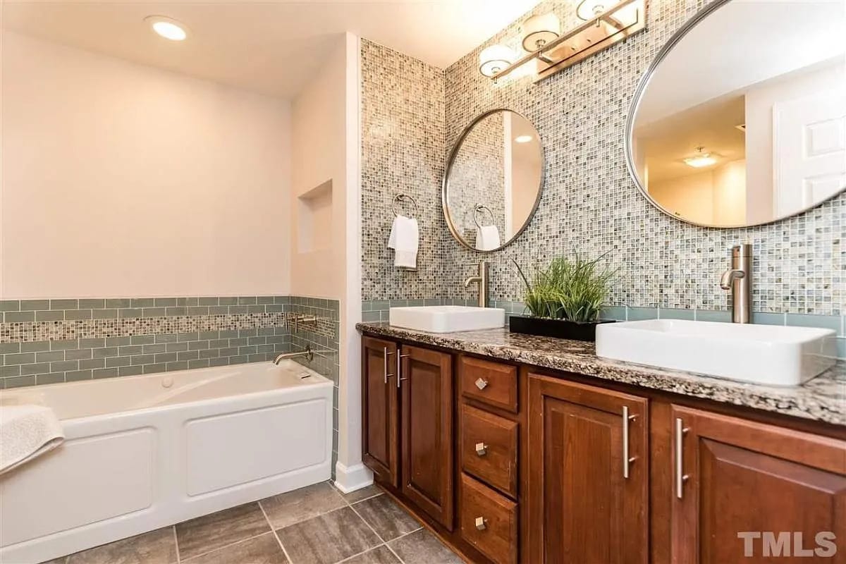 Building Photo - 200 South Dawson Street