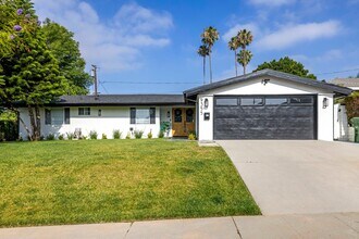 Building Photo - Stunning Mid-Century Modern Pool Home in Walnut Cove – Fully Furnished 4 bedrooms & 3 bathrooms!