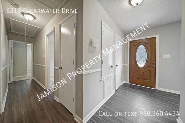 Building Photo - 6313 Clearwater Dr